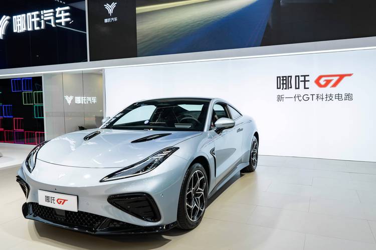 深圳盐田区欧联宝企业管理咨询哪吒汽车在智能汽车领域的表现，领途汽车在新能源汽车市场中的影响力